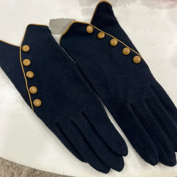 NWT ladies gloves with button detail, dark navy - Picture 1 of 6